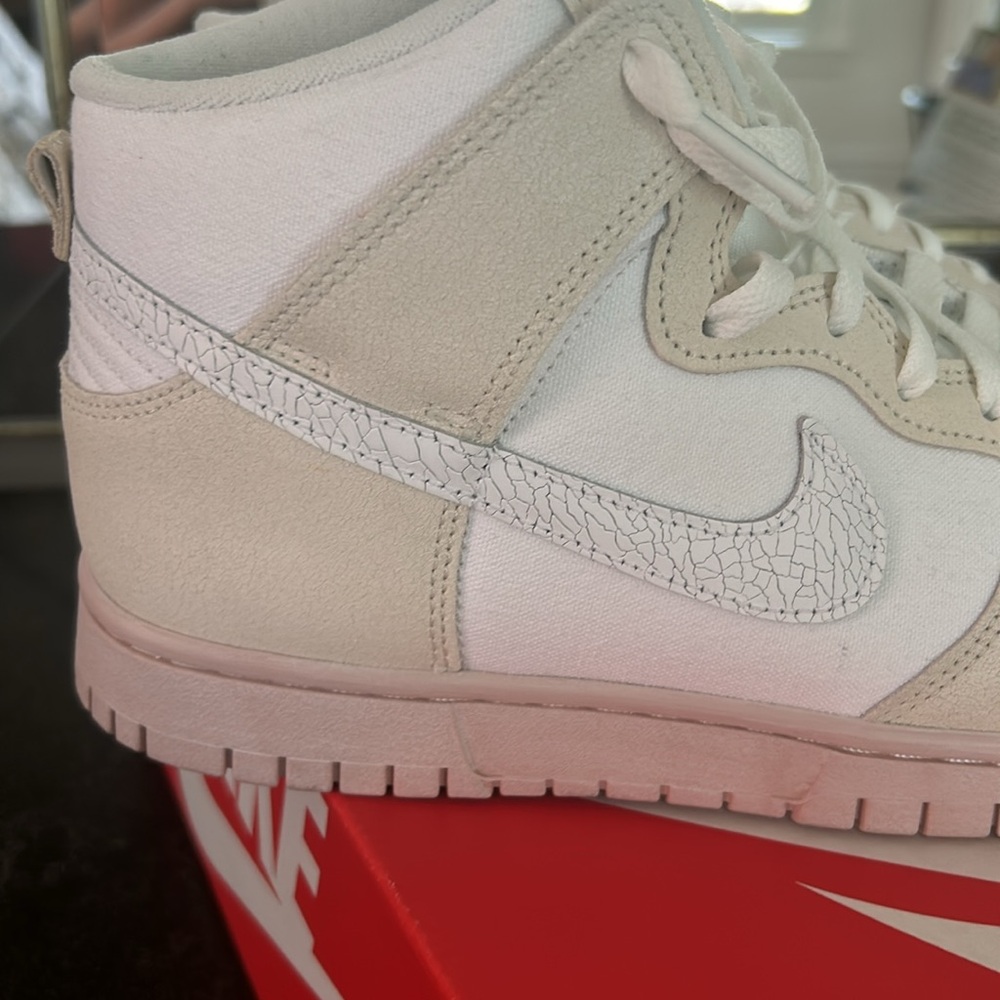 Lightly worn Nike Dunks - Picture 2 of 6